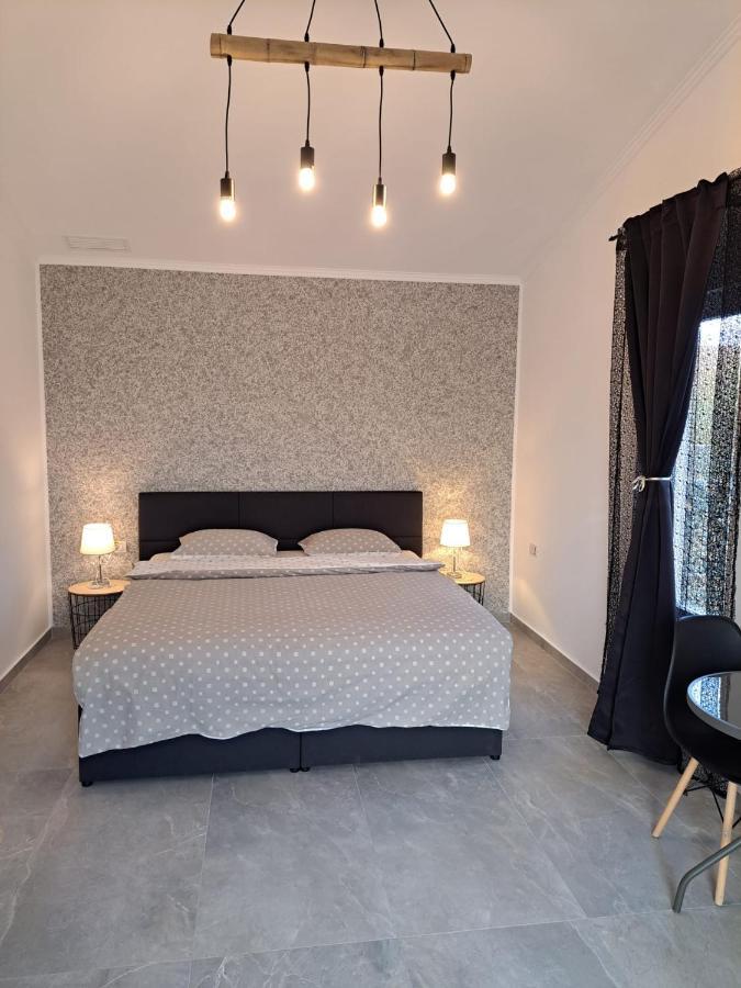 Kevin&Jessica Rooms Giarmata Buitenkant foto